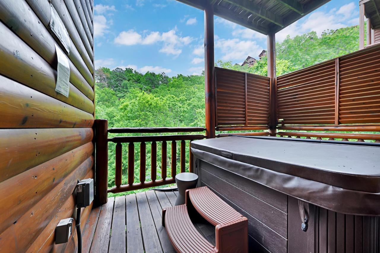 Villa Gorgeous Large Mountain View Cabin W Hot Tub, Free Wifi, Games Sevierville Exterior foto