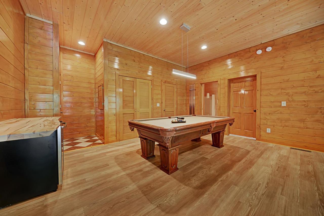 Villa Gorgeous Large Mountain View Cabin W Hot Tub, Free Wifi, Games Sevierville Exterior foto