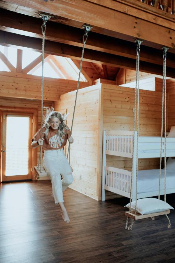 Villa Gorgeous Large Mountain View Cabin W Hot Tub, Free Wifi, Games Sevierville Exterior foto